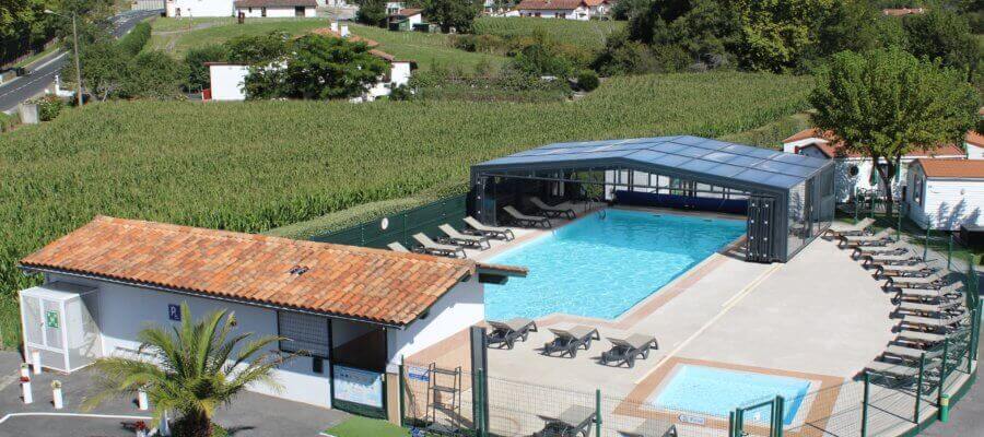 Piscine couverte et chauffée